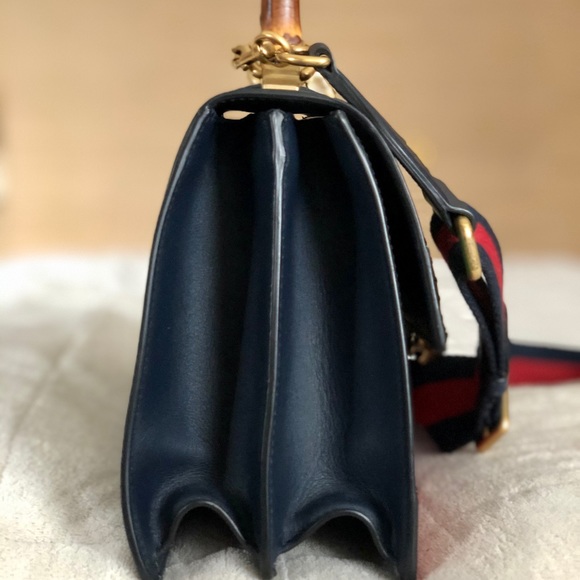 GUCCI Calfskin Bamboo Medium Shoulder Bag - Picture 5 of 14